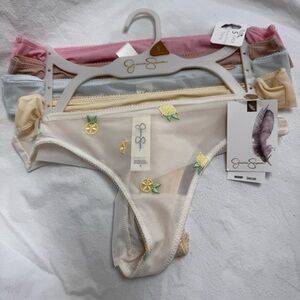 Jessica Simpson 5pc Thong Size Small